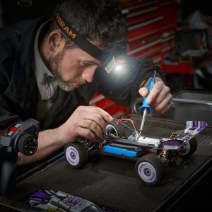 LEDinspect HEADTORCH250 Application Image