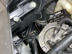 VW Caddy 3 FL1 with Osram LEDSC01 installation 1