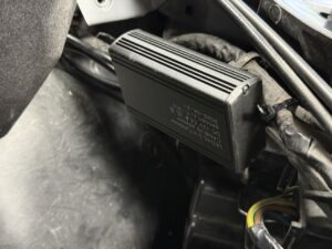 BMW 3 E90 LCI with Philips CANBUS H7 error cancelers 1