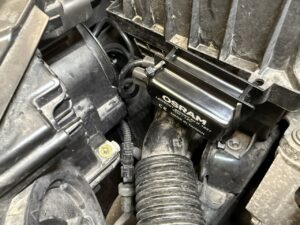Opel Corsa E with Osram LEDSC01 2HFB CANBUS error cancelers 1